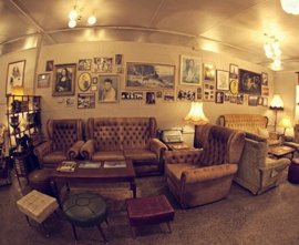 Major Toms Bar image 5