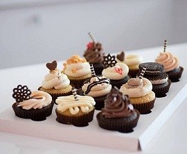 Bloom Cupcakes Redefined image 1